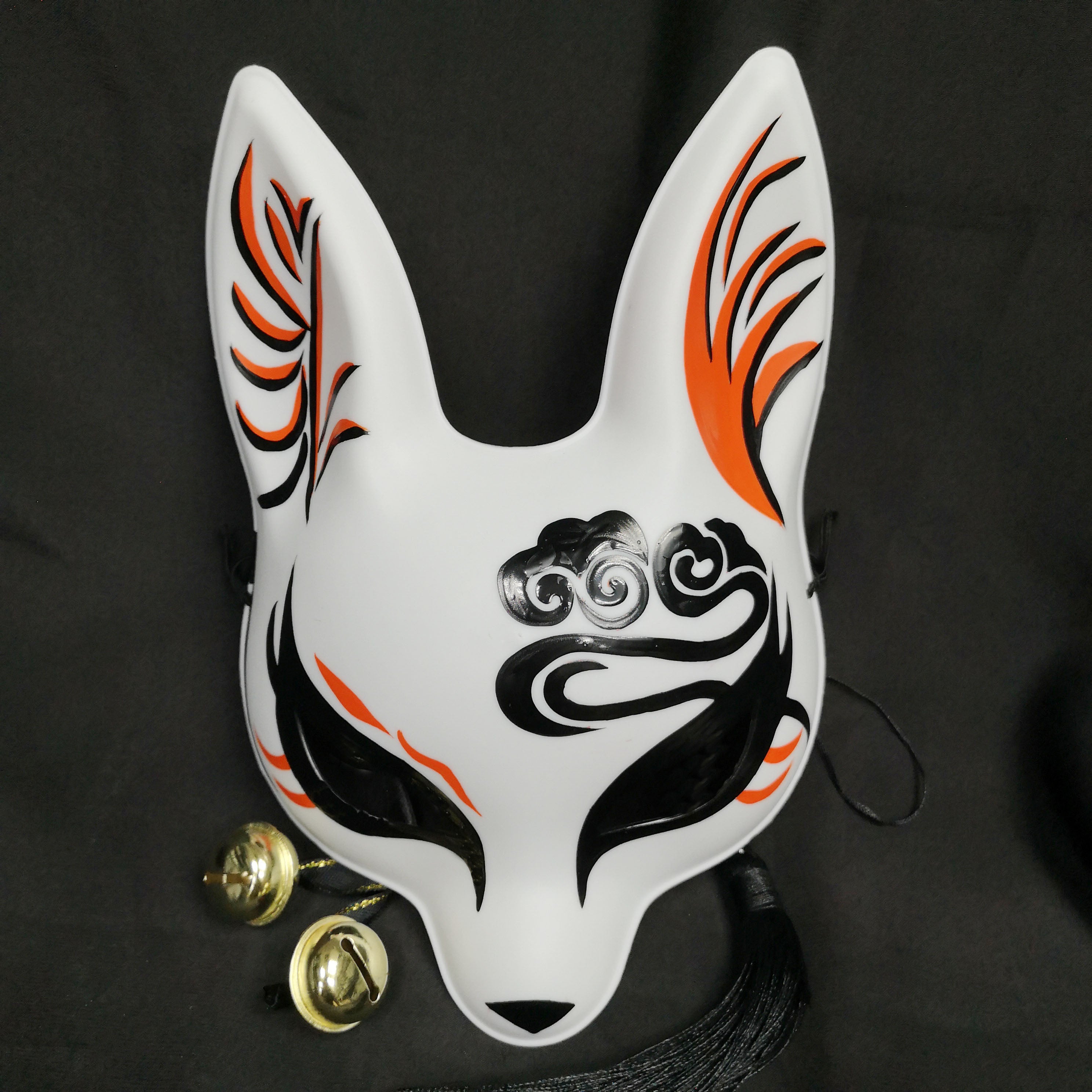 Black Nimbus Rabbit Mask – En Yukata